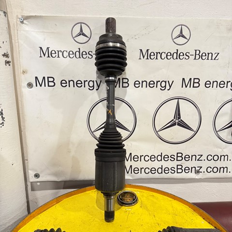 Піввісь передня, права A2043302701 MERCEDES