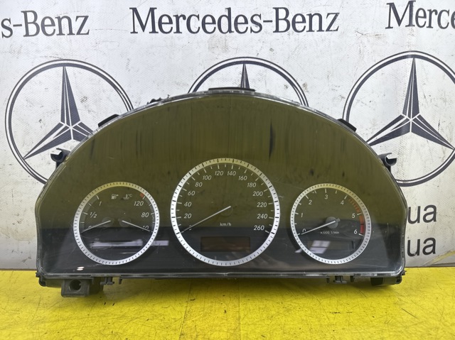 Щиток приладів A2045409848 MERCEDES