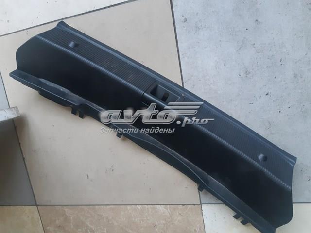Накладка перегородки A2046900825 MERCEDES