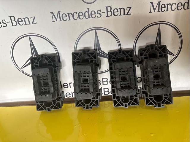 Подушка домкрата нижня, поддомкратники A2046920028 MERCEDES