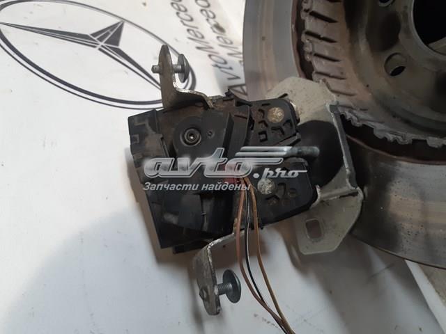 Замок кришки багажника A2047400535 MERCEDES