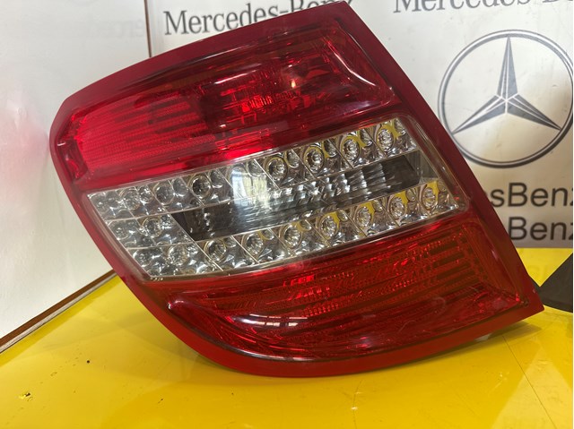 Ліхтар задній лівий A2048203964 MERCEDES