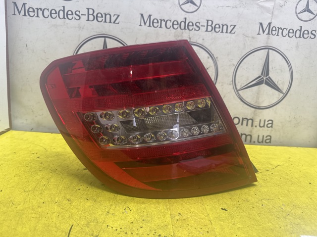 Задня ліва фара A2048206264 MERCEDES