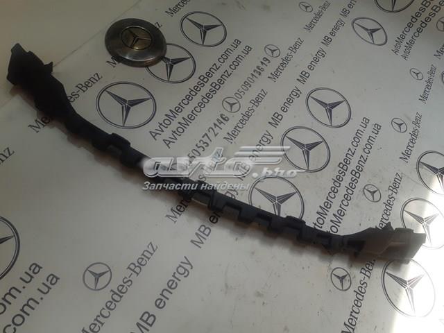 Кронштейн бампера переднього, центральний A2048850065 MERCEDES
