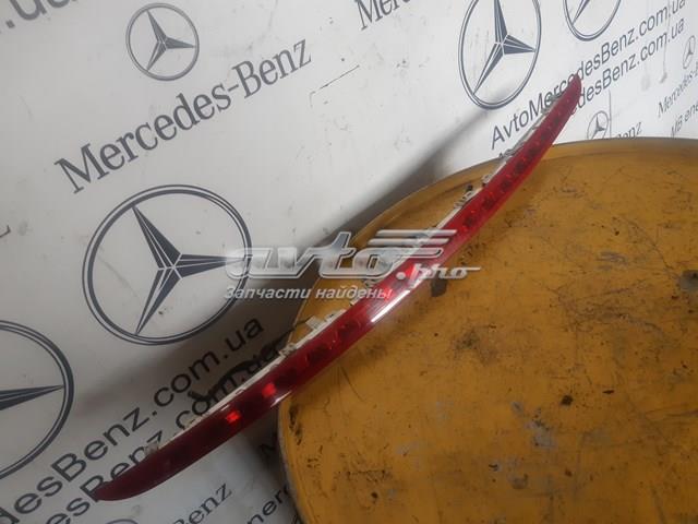 Додаткові задні стопи A2049062601 MERCEDES
