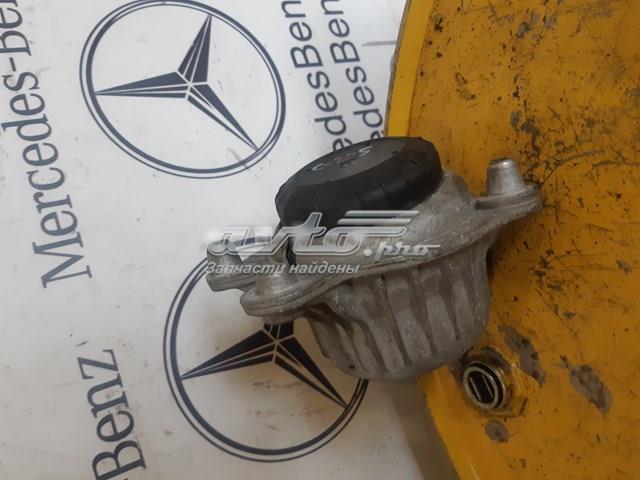 Права подушка мотора A2052406717 MERCEDES
