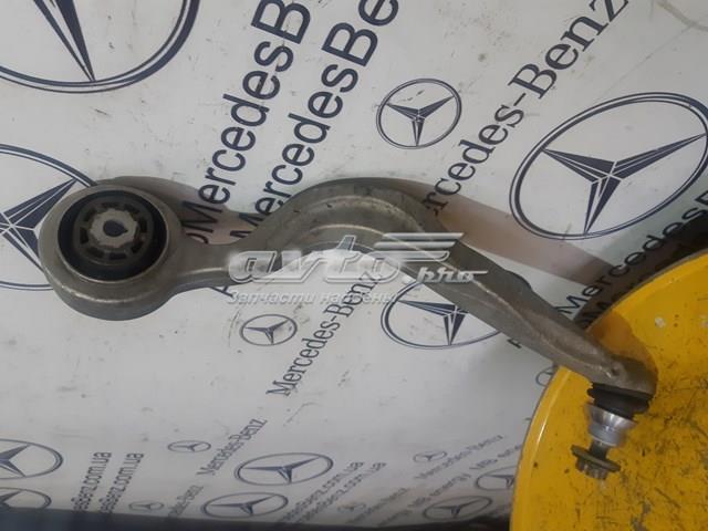 Правий важіль передній нижній підвіски A2053301805 MERCEDES