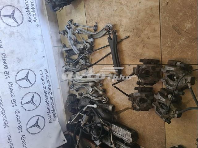 Балансир задній правий A2053506603 MERCEDES