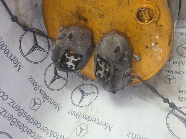 Скоба супорта переднього A2054215400 MERCEDES