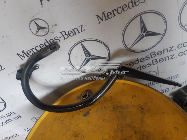 Завіса кришки багажника A2057500428 MERCEDES