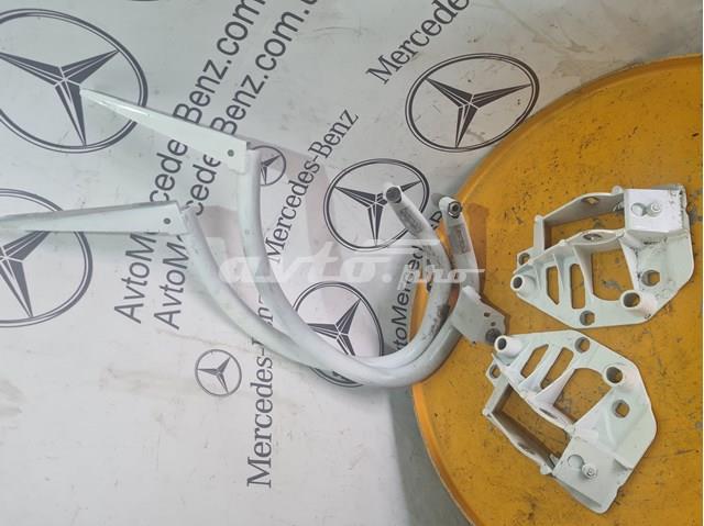 Шарнір кришки багажника A2057501628 MERCEDES