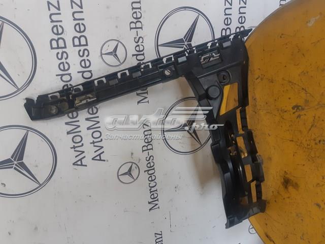 Направляюча заднього бампера, права A2058802102 MERCEDES