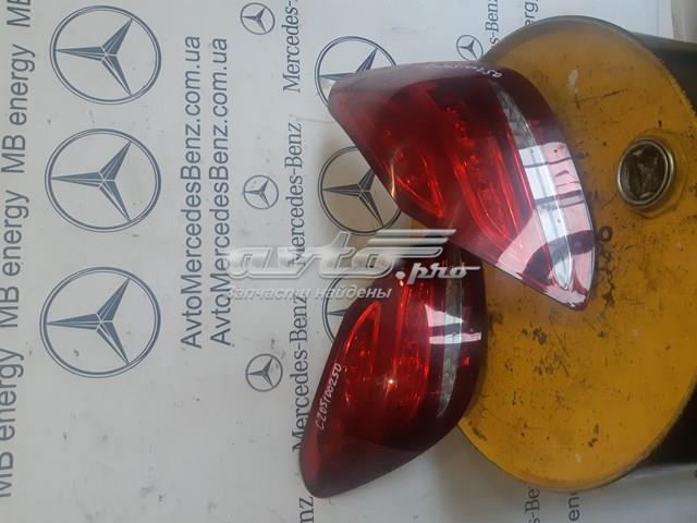 Ліхтар задній лівий A2059060357 MERCEDES