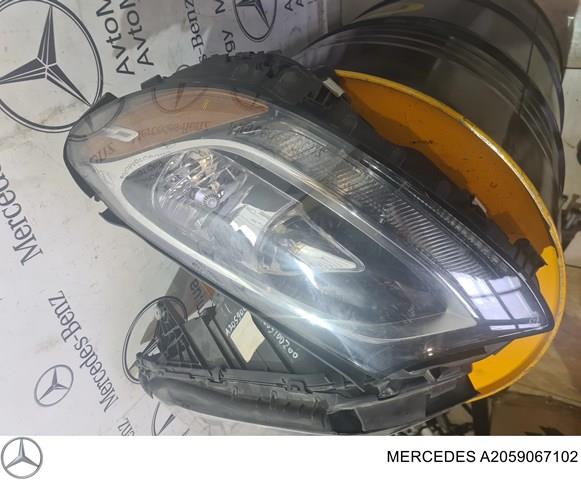 Фара дальнього світла в зборі A2059067102 MERCEDES