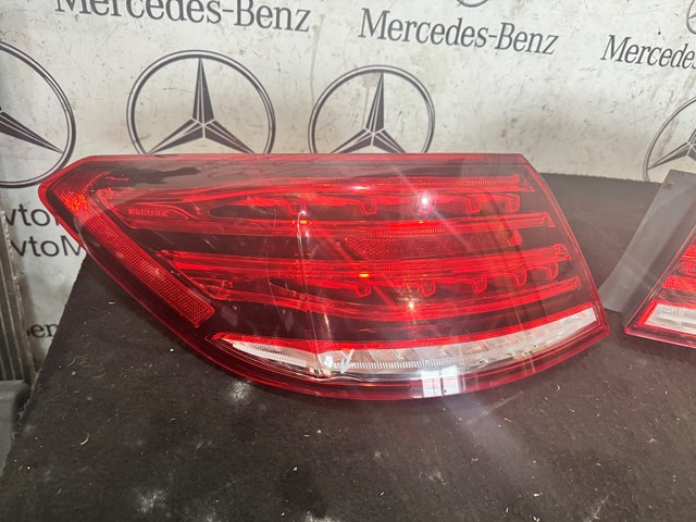 Ліхтар задній лівий, зовнішній A2079063300 MERCEDES