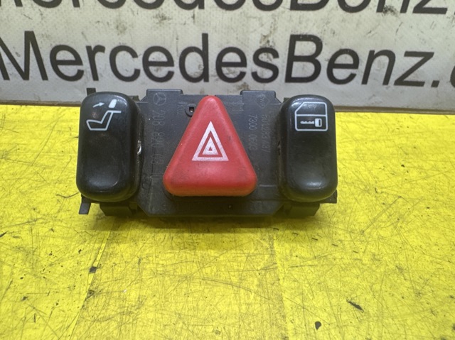 Кнопка включення аварійного сигналу A2088200310 MERCEDES