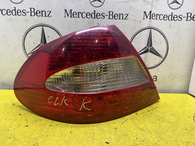 Ліхтар задній лівий A2098201364 MERCEDES