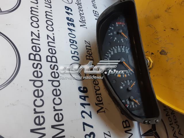 щиток приладу A2105409647 MERCEDES