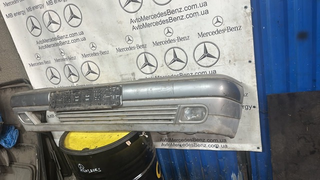Буфер (бампер) передній A2108850125 MERCEDES