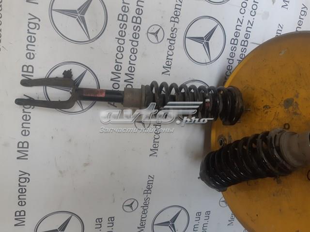 Стійка передня права A2113234600 MERCEDES