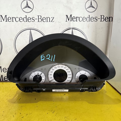 щиток приладу A2115406248 MERCEDES