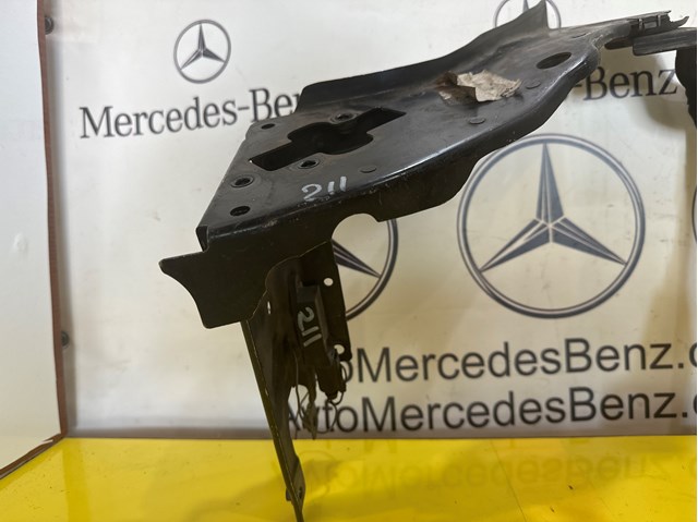 Супорт радіатора лівий/монтажна панель кріплення фар A2116200316 MERCEDES