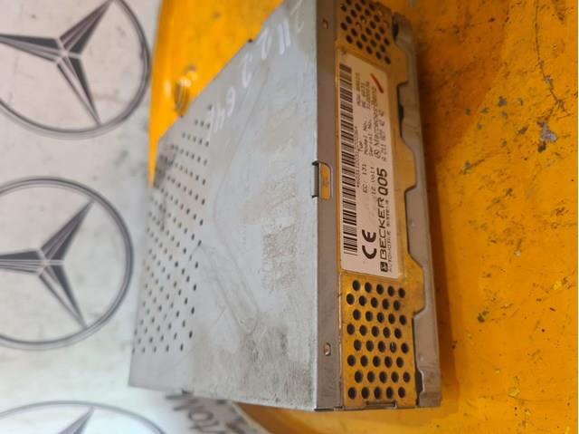Підсилювач звуку аудіосистеми A2118274242 MERCEDES