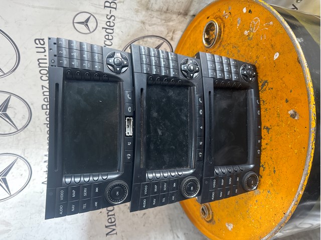 Магнітола A2118700089 MERCEDES