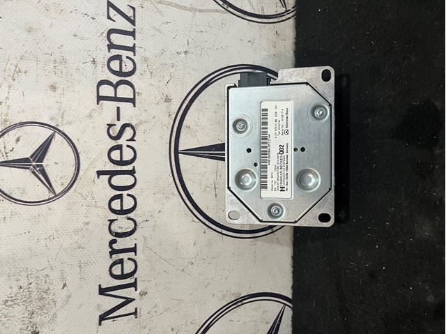Підсилювач звуку аудіосистеми A2118705189 MERCEDES