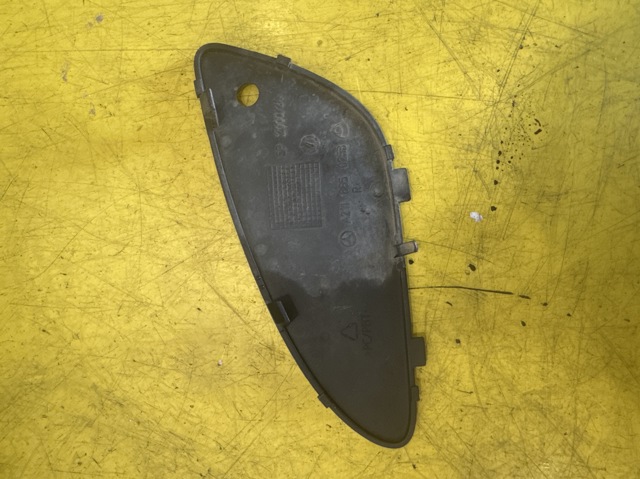 Решітка переднього бампера, права A2118850253 MERCEDES