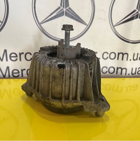 Ліва подушка двигуна A2122406317 MERCEDES