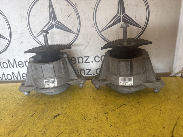 Права подушка двигуна A2122407017 MERCEDES