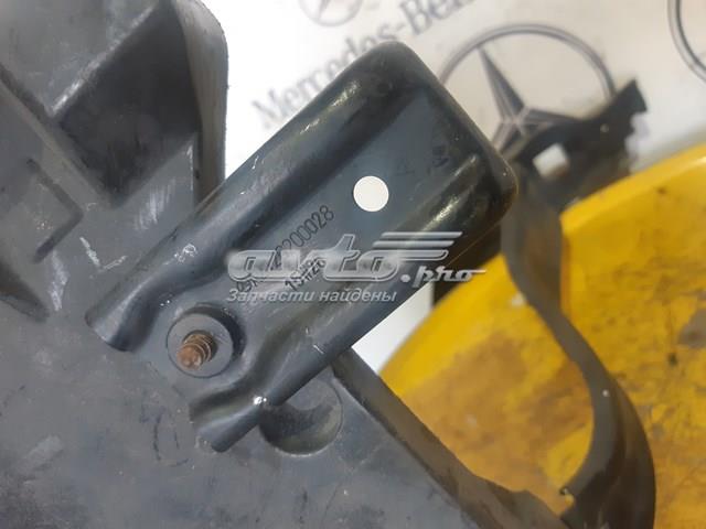 Кріплення бампера переднього A2126200028 MERCEDES