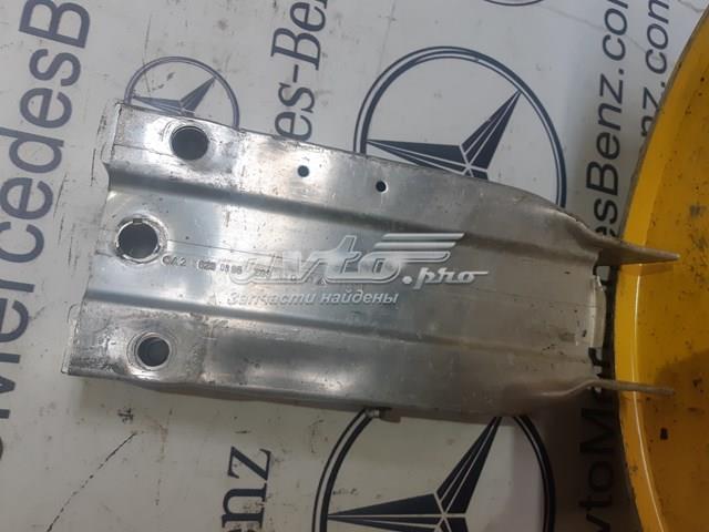 Наповнювач бампера переднього A2126200895 MERCEDES