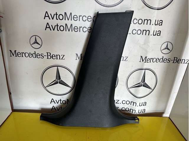 Обшивка стійки кузова внутрішньої, середня нижня права A2126904025 MERCEDES