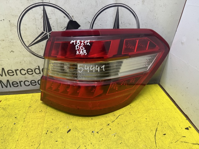 Ліхтар задній правий, зовнішній A2128203864 MERCEDES