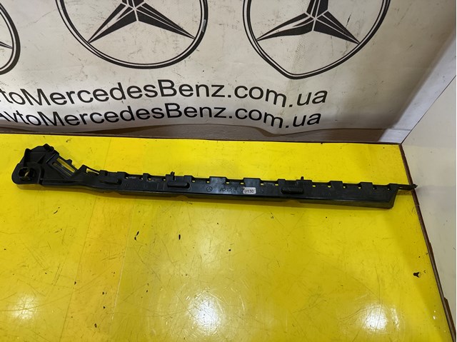 Направляюча заднього бампера, ліва A2128800130 MERCEDES