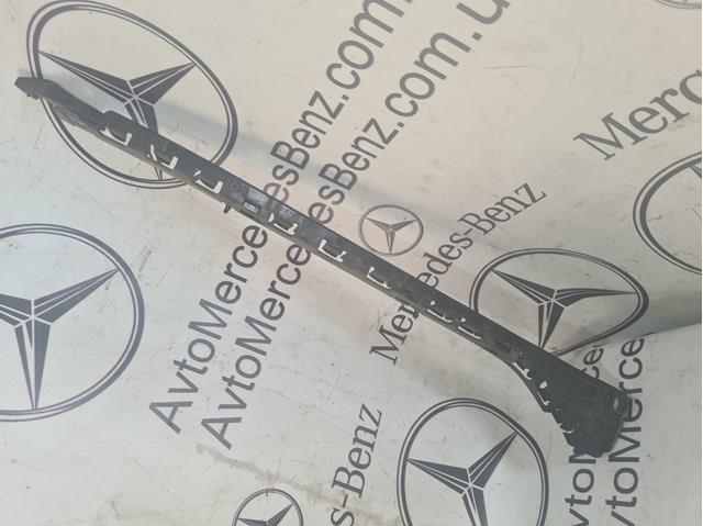 Направляюча заднього бампера, ліва A2128850763 MERCEDES