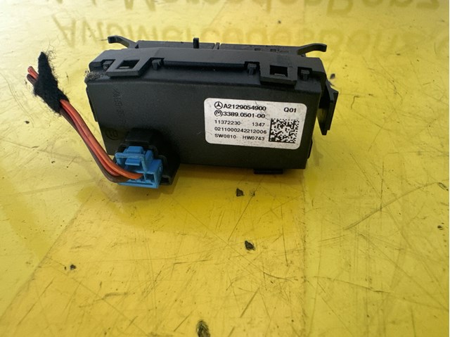 Блок кнопок центральної консолі A2129054900 MERCEDES