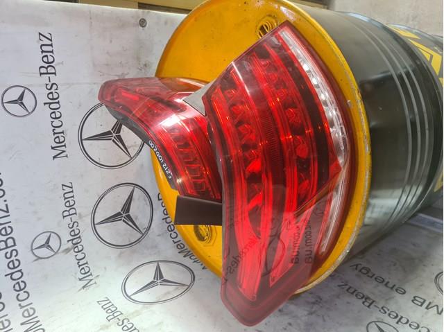 Задній лівий зовнішній ліхтар A2129060703 MERCEDES