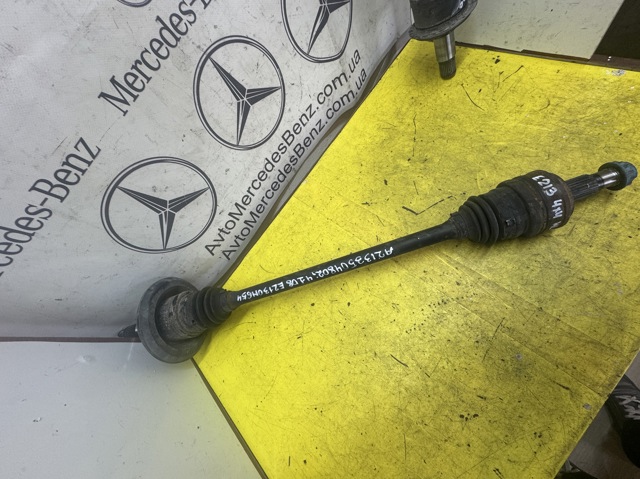 Піввісь задня, ліва A2133504802 MERCEDES