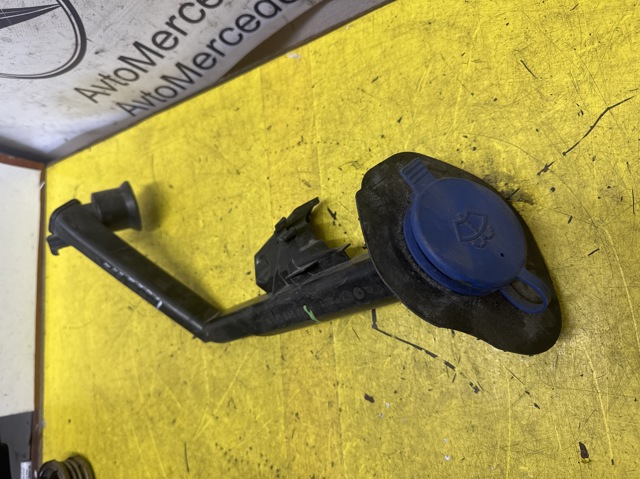 Горловина бачка омивача A2138600064 MERCEDES