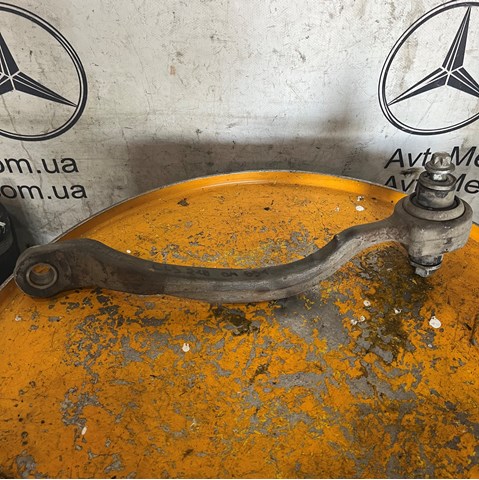 Правий важіль передній нижній підвіски A2183307400 MERCEDES