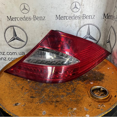 Ліхтар задній правий A2198200664 MERCEDES