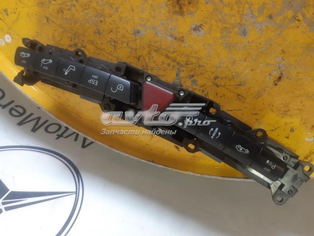 Блок кнопок центральної консолі A2208218058 MERCEDES