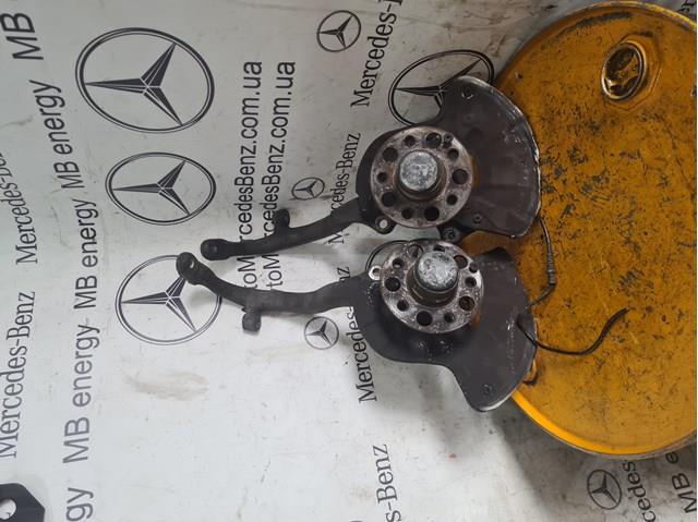 Кулак поворотний передній лівий A2213324501 MERCEDES