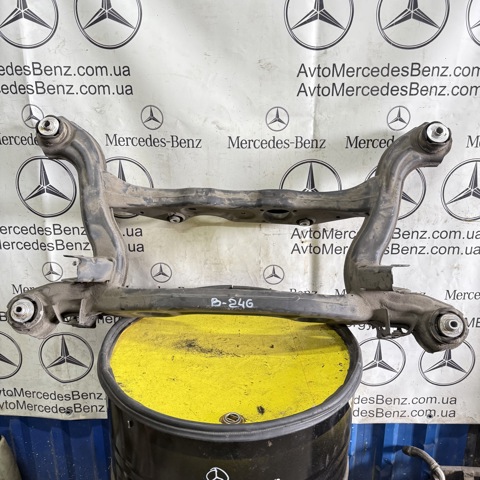 Підрамник задній A2423500000 MERCEDES