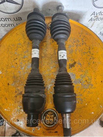 Піввісь передня, права A2463302800 MERCEDES