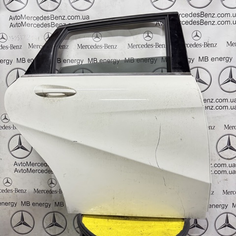Двері пасажирські задні праві A2467300205 MERCEDES