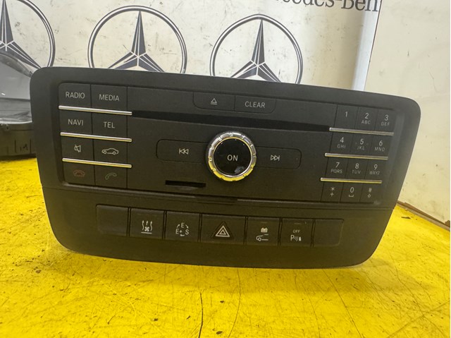 Блок кнопок центральної консолі A2469005115 MERCEDES